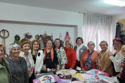 Trabzon Yardım Sevenler Derneği'nden öğrenciler için kermes