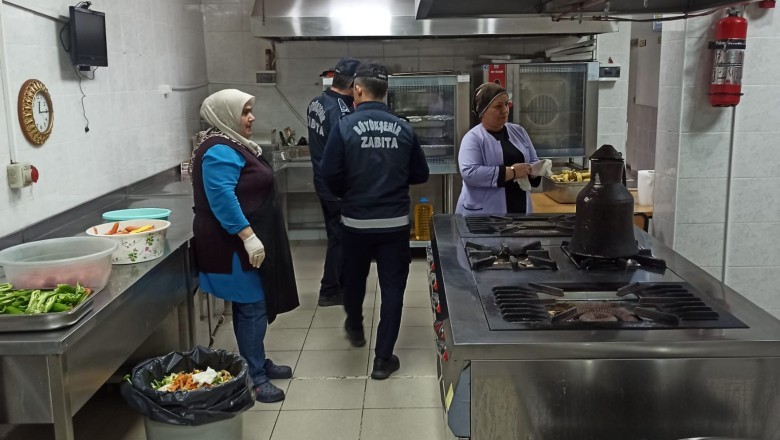 Zabıta ekipleri okul kantinlerini denetledi