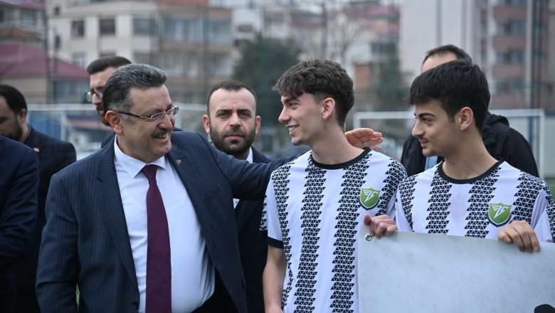 Başkan Genç, Gençlig Futbol Turnuvası'nın startını verdi
