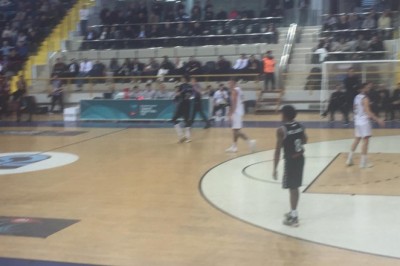 Trabzonspor Basketbol kendi sahasında farklı galip