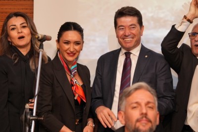 Ortahisar Belediyesi, Sevgililer Günü’nü konserle kutladı