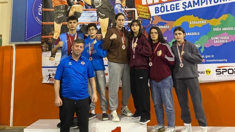Büyükşehir sporcuları madalyaya doymuyor