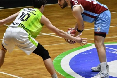 Trabzonspor Basketbol, Balıkesir deplasmanında ateşi yaktı!