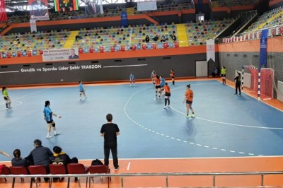 Ortahisar Belediyesi Hentbol takımı sahasında turu geçti!