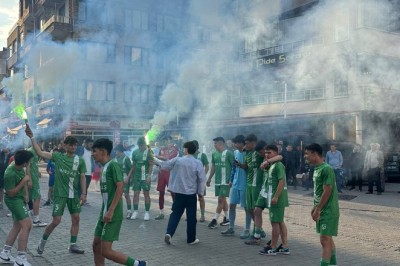 Beşikdüzü Yeşilköyspor U18 takımı şampiyonluğa ulaştı!