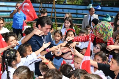 Ortahisar Belediyesi, karne şenliği düzenliyor
