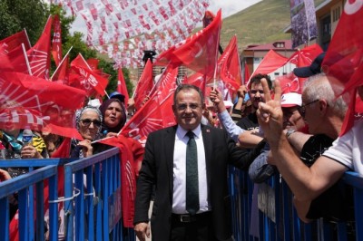 CHP Trabzon İl Başkanı Bak: Türkiye 12 şehidine ağlarken, AKP Trabzon'da konser düzenliyor