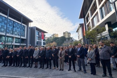 Ortahisar Belediyesi'nde 9'u 5 geçe zaman durdu