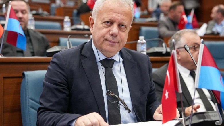Zorlu, Büyükşehir'in 2026 yılı gelir tarifesini değerlendirdi