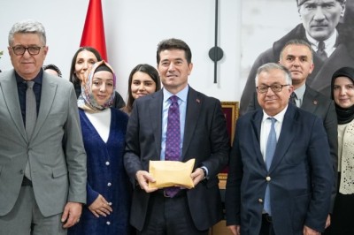 Ortahisar Belediye çalışanlarından burs kampanyasına 61 bin lira destek