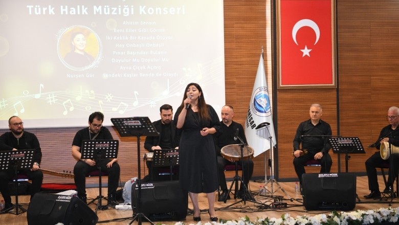 Ortahisar'da "Sazdan Ezgiler" ile türkü şöleni yaşandı