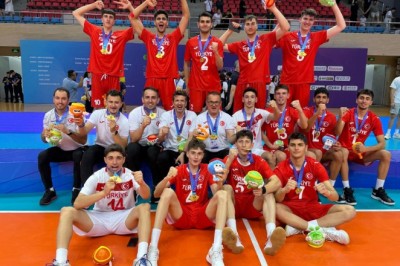 🏆 Trabzonlu Antrenör Samet Gümüş Yönetimindeki TVF Spor Lisesi Dünya Şampiyonu Oldu!!